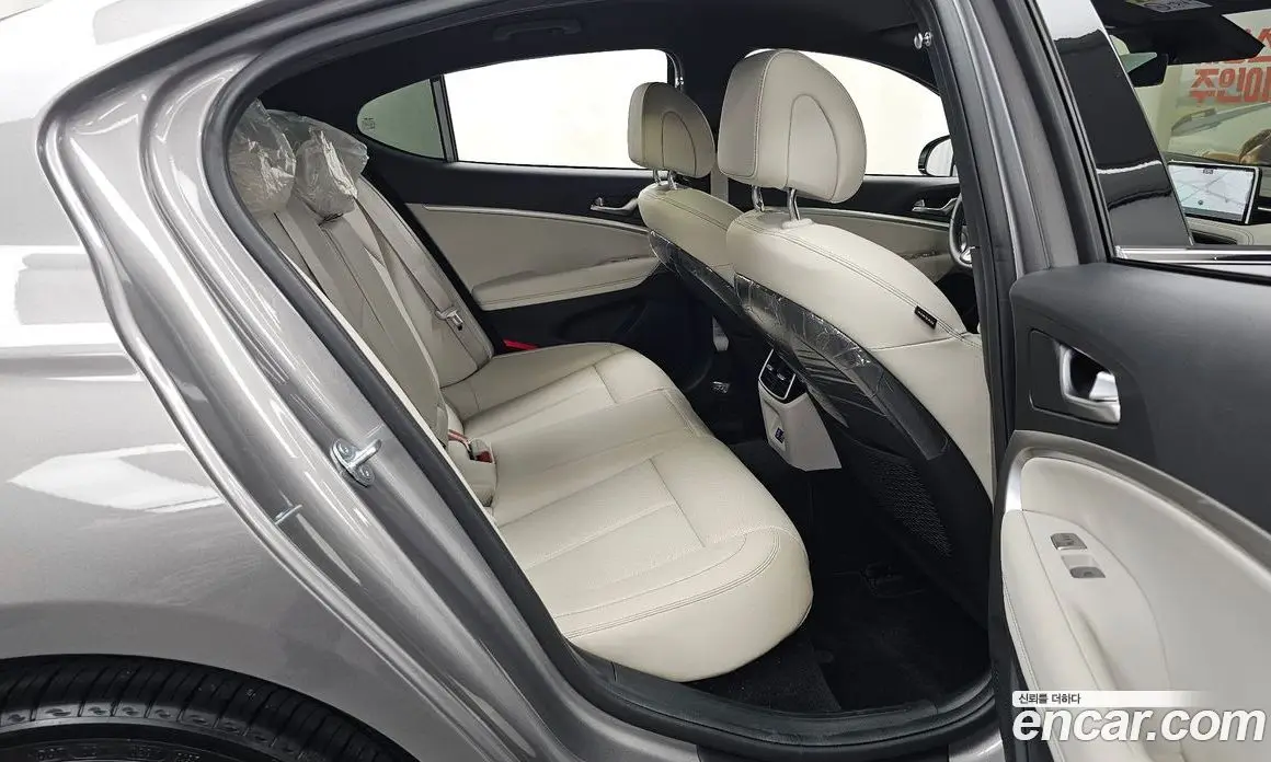 Genesis G70 2023 2.5 автомат (гидро), фото 12 Genesis G70 2023 2.5 автомат (гидро), фото 12