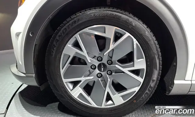Genesis GV60 2021 0.1 автомат (гидро), миниатюра 5 Genesis GV60 2021 0.1 автомат (гидро), миниатюра 5