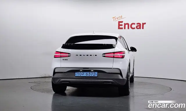 Genesis GV60 2022 0.1 автомат (гидро), миниатюра 4 Genesis GV60 2022 0.1 автомат (гидро), миниатюра 4