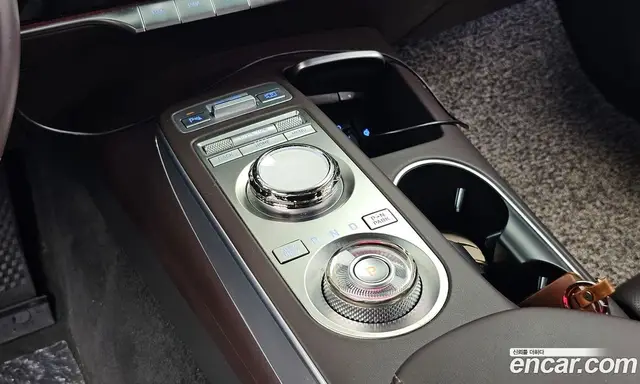 Genesis GV70 2021 2.2 автомат (гидро), миниатюра 9 Genesis GV70 2021 2.2 автомат (гидро), миниатюра 9