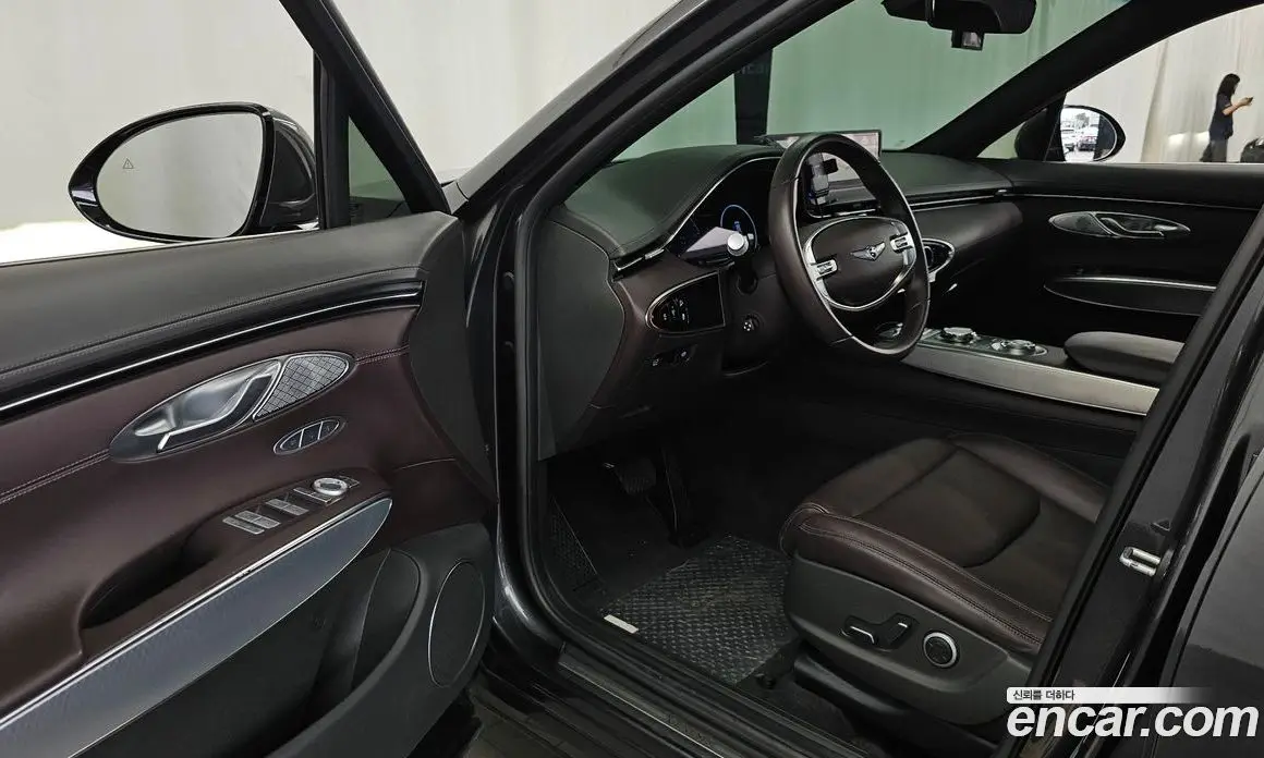 Genesis GV70 2021 2.2 автомат (гидро), фото 10 Genesis GV70 2021 2.2 автомат (гидро), фото 10