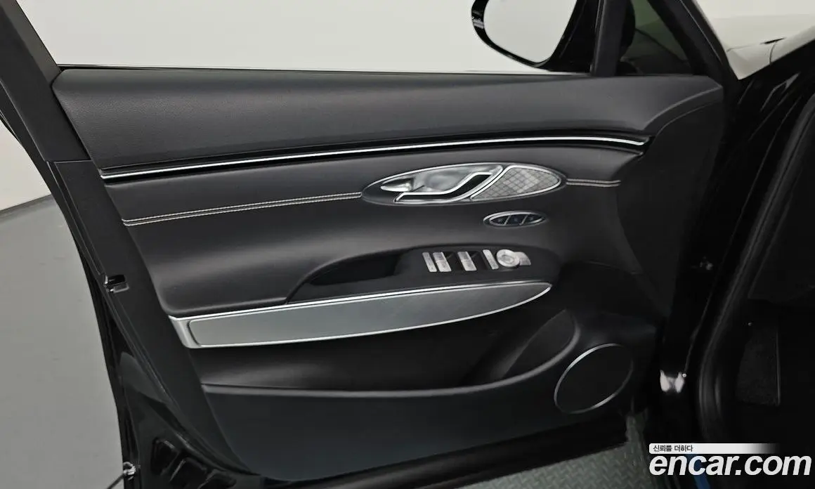 Genesis GV70 2022 0.1 автомат (гидро), фото 14