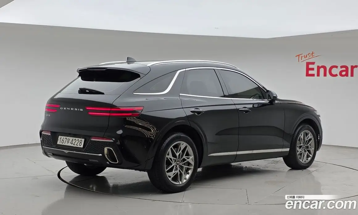Genesis GV70 2023 2.5 автомат (гидро), фото 2 Genesis GV70 2023 2.5 автомат (гидро), фото 2