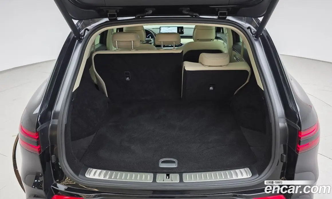 Genesis GV70 2023 2.5 автомат (гидро), фото 20 Genesis GV70 2023 2.5 автомат (гидро), фото 20