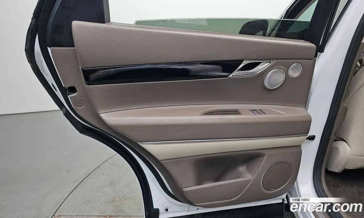 Genesis GV80 2023 2.5 автомат (гидро), фото 15 Genesis GV80 2023 2.5 автомат (гидро), фото 15