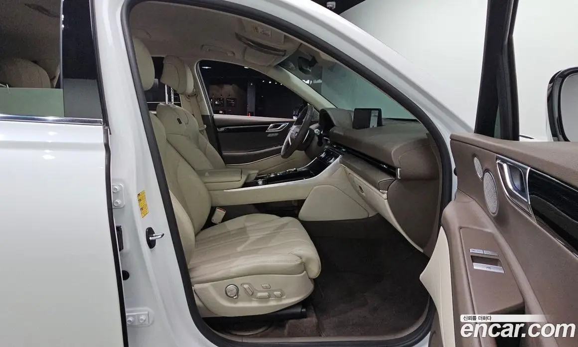 Genesis GV80 2023 2.5 автомат (гидро), фото 18 Genesis GV80 2023 2.5 автомат (гидро), фото 18
