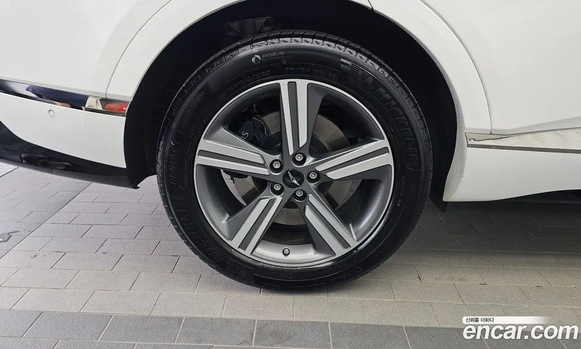 Genesis GV80 2024 2.5 автомат (гидро), фото 5 Genesis GV80 2024 2.5 автомат (гидро), фото 5