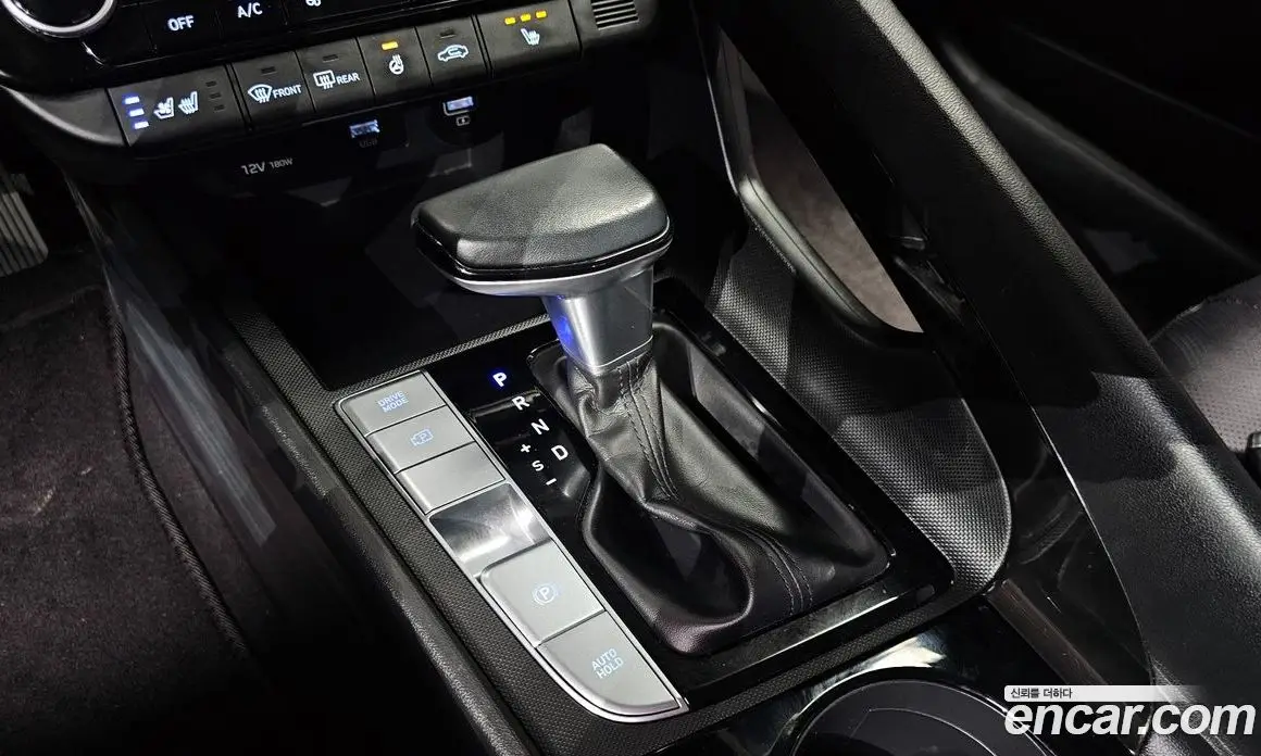 Hyundai Avante 2021 1.6 автомат (гидро), фото 12