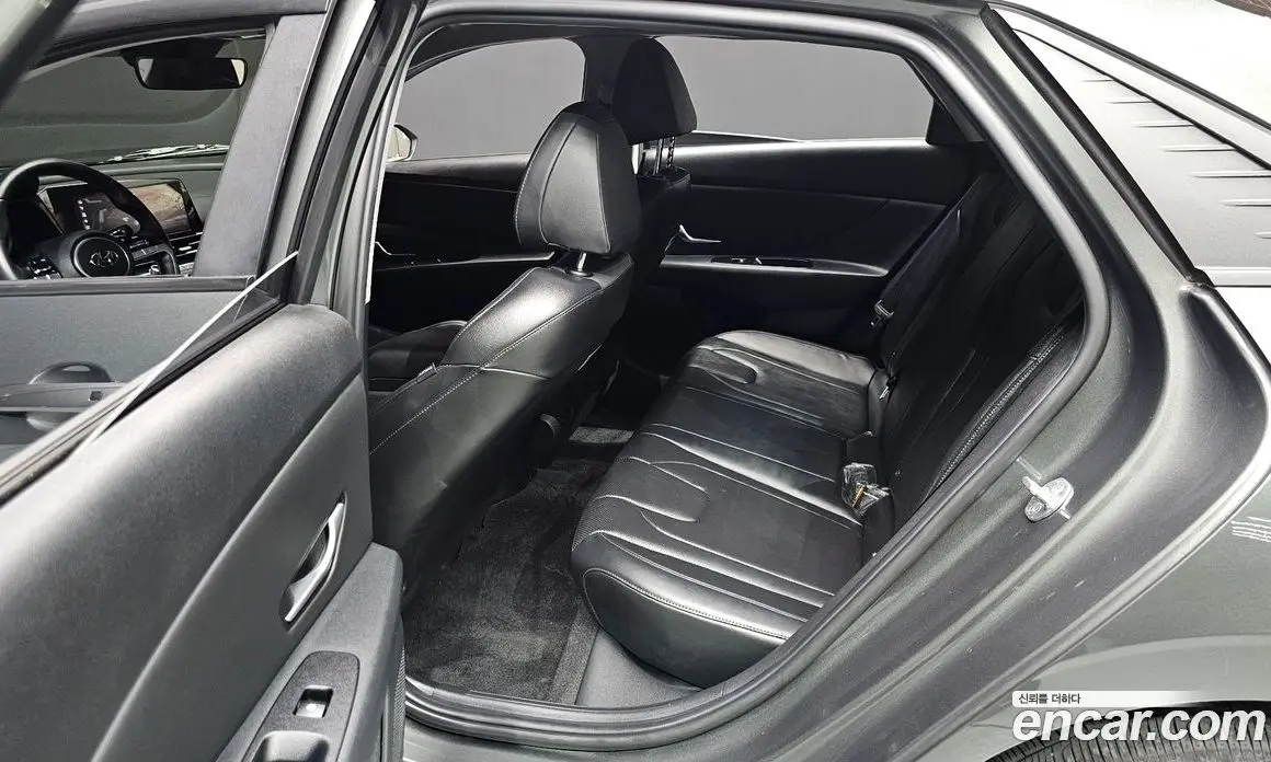 Hyundai Avante 2021 1.6 автомат (гидро), фото 18