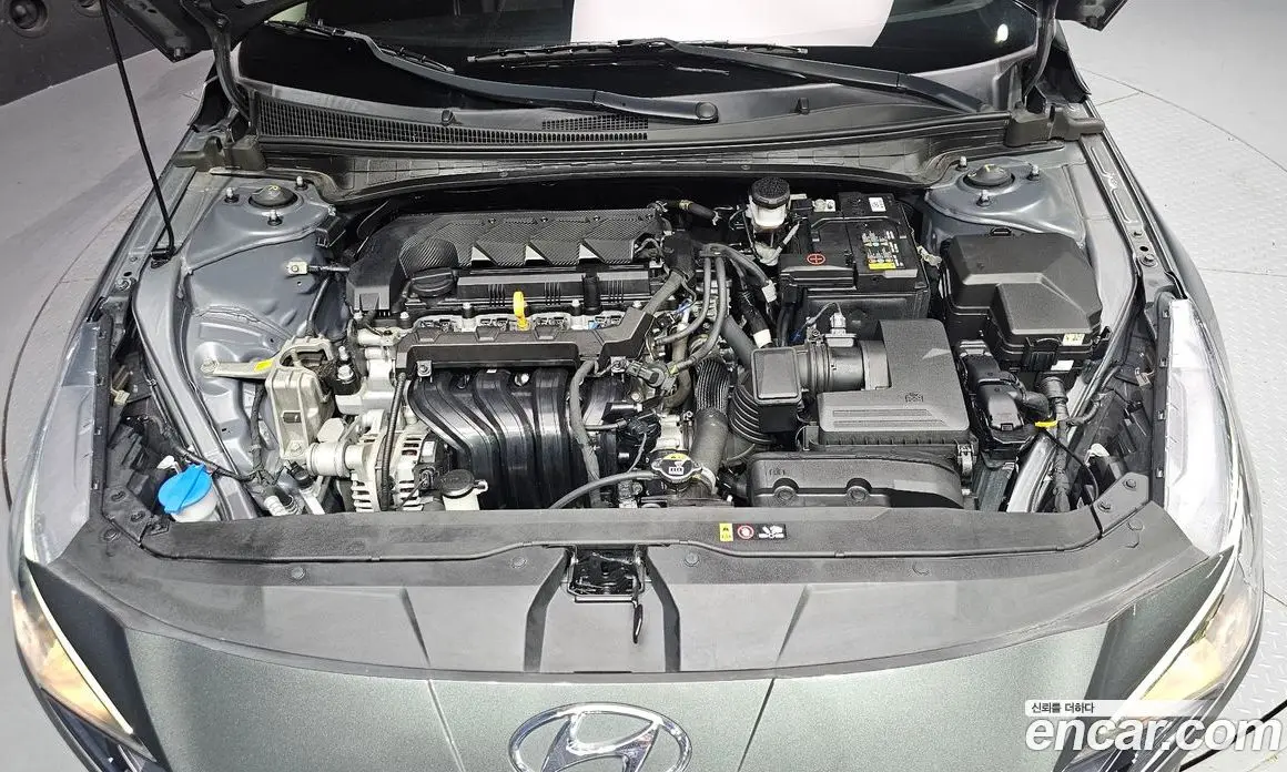 Hyundai Avante 2021 1.6 автомат (гидро), фото 6