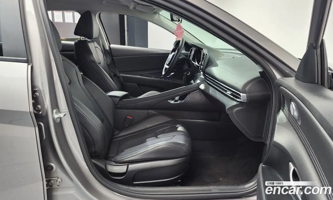 Hyundai Avante 2021 1.6 автомат (гидро), фото 16