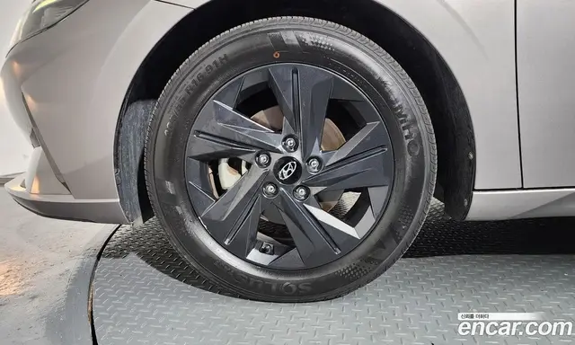 Hyundai Avante 2021 1.6 автомат (гидро), миниатюра 5