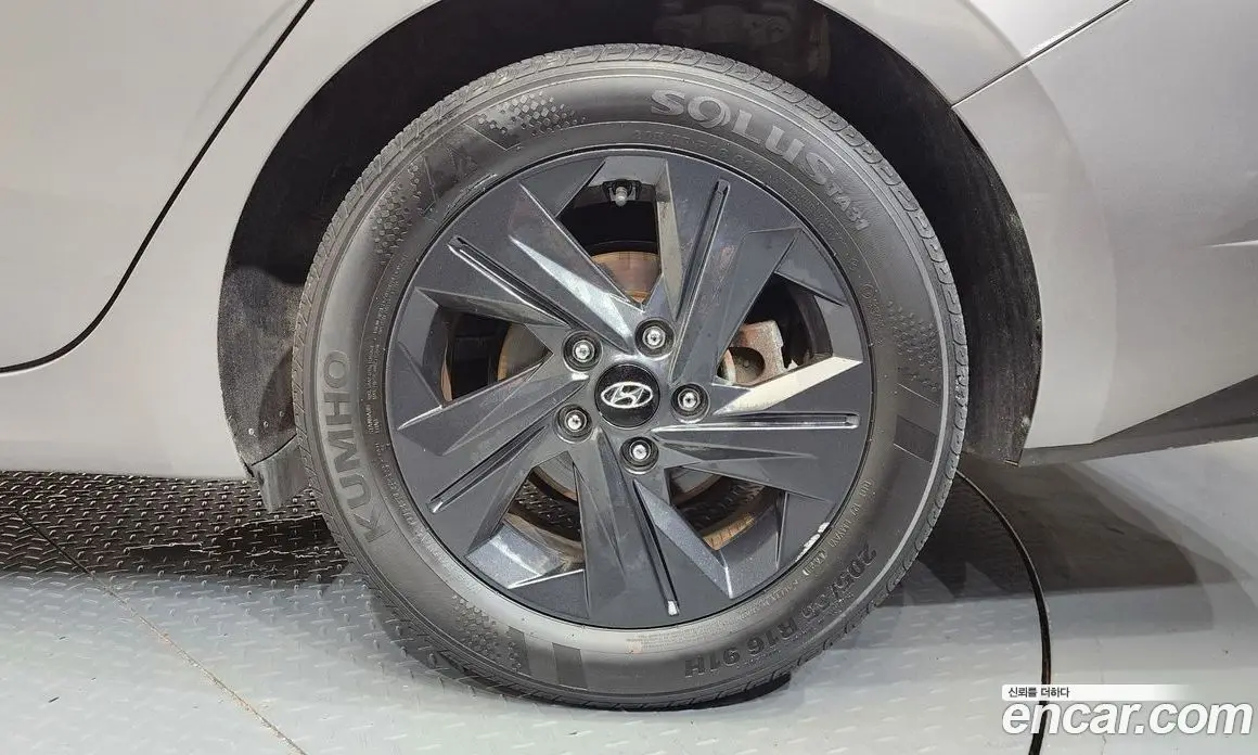 Hyundai Avante 2021 1.6 автомат (гидро), фото 7