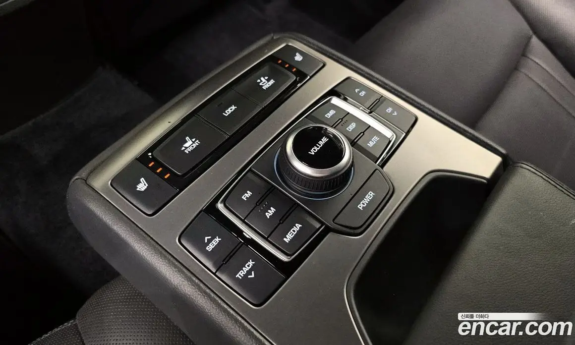 Hyundai Genesis 2014 3.3 автомат (гидро), фото 18 Hyundai Genesis 2014 3.3 автомат (гидро), фото 18
