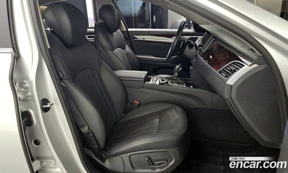 Hyundai Genesis 2014 3.3 автомат (гидро), фото 10 Hyundai Genesis 2014 3.3 автомат (гидро), фото 10