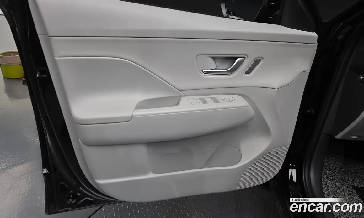 Hyundai Kona 2024 1.6 автомат (гидро), фото 13