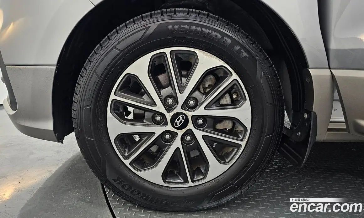 Hyundai Starex 2019 2.5 автомат (гидро), фото 5 Hyundai Starex 2019 2.5 автомат (гидро), фото 5