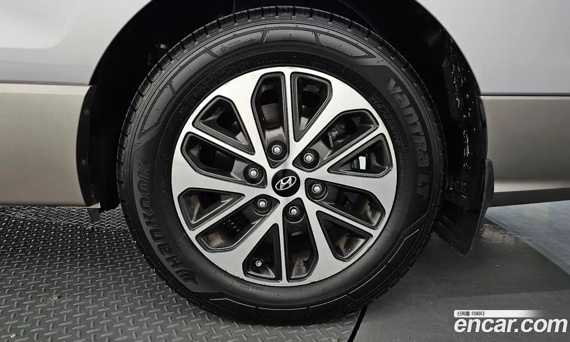 Hyundai Starex 2019 2.5 автомат (гидро), фото 7 Hyundai Starex 2019 2.5 автомат (гидро), фото 7