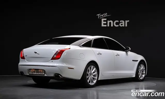 Jaguar XJ 2012 3.0 автомат (гидро), миниатюра 2 Jaguar XJ 2012 3.0 автомат (гидро), миниатюра 2