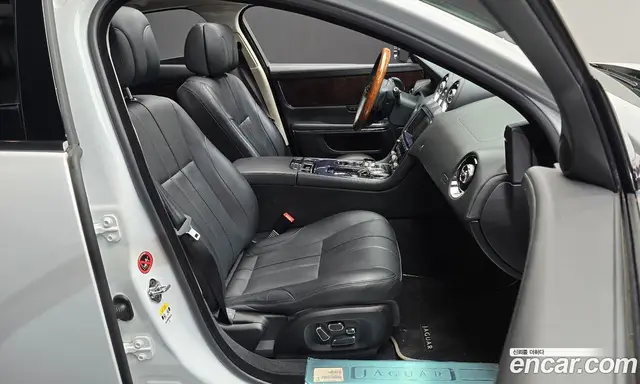 Jaguar XJ 2012 3.0 автомат (гидро), миниатюра 11 Jaguar XJ 2012 3.0 автомат (гидро), миниатюра 11