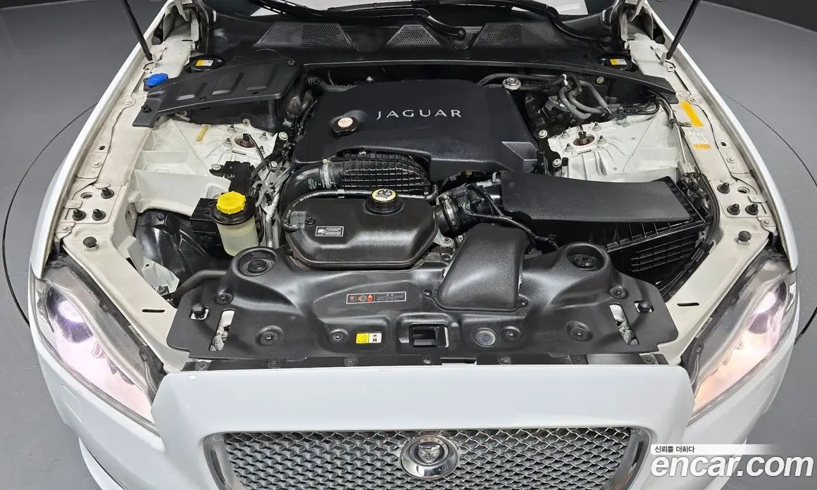 Jaguar XJ 2012 3.0 автомат (гидро), фото 6 Jaguar XJ 2012 3.0 автомат (гидро), фото 6