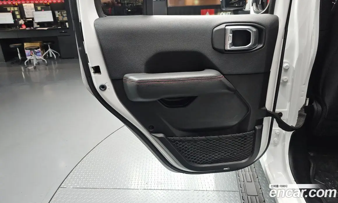 Jeep Wrangler 2019 2.0 автомат (гидро), фото 15 Jeep Wrangler 2019 2.0 автомат (гидро), фото 15