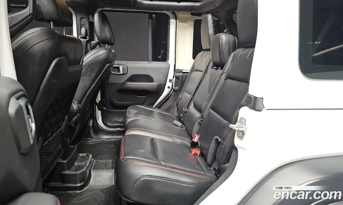 Jeep Wrangler 2019 2.0 автомат (гидро), фото 16 Jeep Wrangler 2019 2.0 автомат (гидро), фото 16
