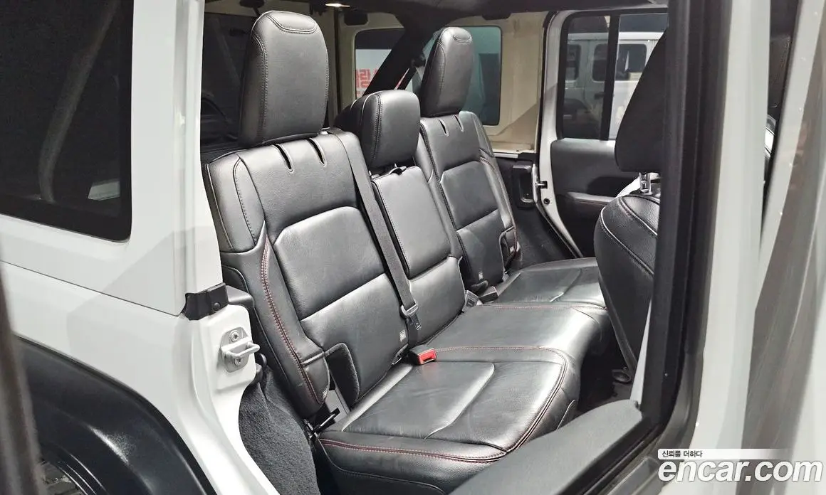 Jeep Wrangler 2019 2.0 автомат (гидро), фото 17 Jeep Wrangler 2019 2.0 автомат (гидро), фото 17