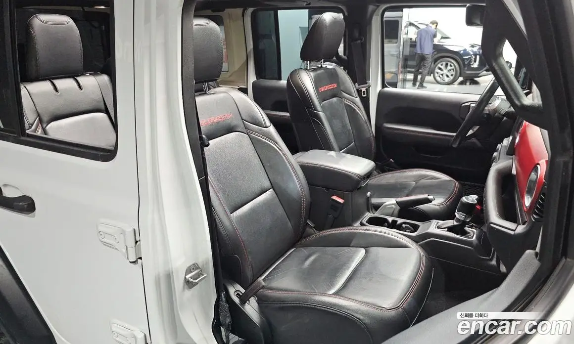 Jeep Wrangler 2019 2.0 автомат (гидро), фото 18 Jeep Wrangler 2019 2.0 автомат (гидро), фото 18