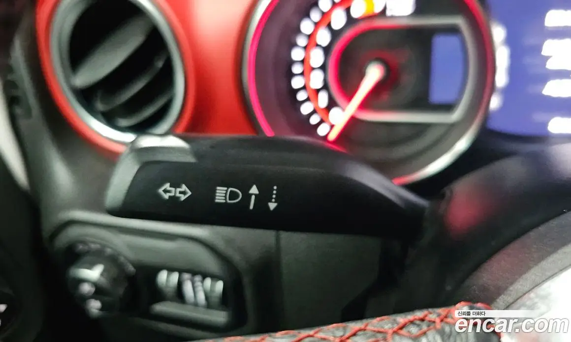 Jeep Wrangler 2019 2.0 автомат (гидро), фото 26 Jeep Wrangler 2019 2.0 автомат (гидро), фото 26