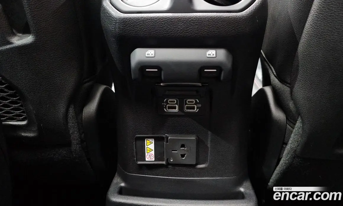 Jeep Wrangler 2019 2.0 автомат (гидро), фото 31 Jeep Wrangler 2019 2.0 автомат (гидро), фото 31