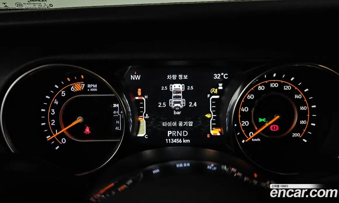 Jeep Wrangler 2019 2.0 автомат (гидро), фото 11 Jeep Wrangler 2019 2.0 автомат (гидро), фото 11
