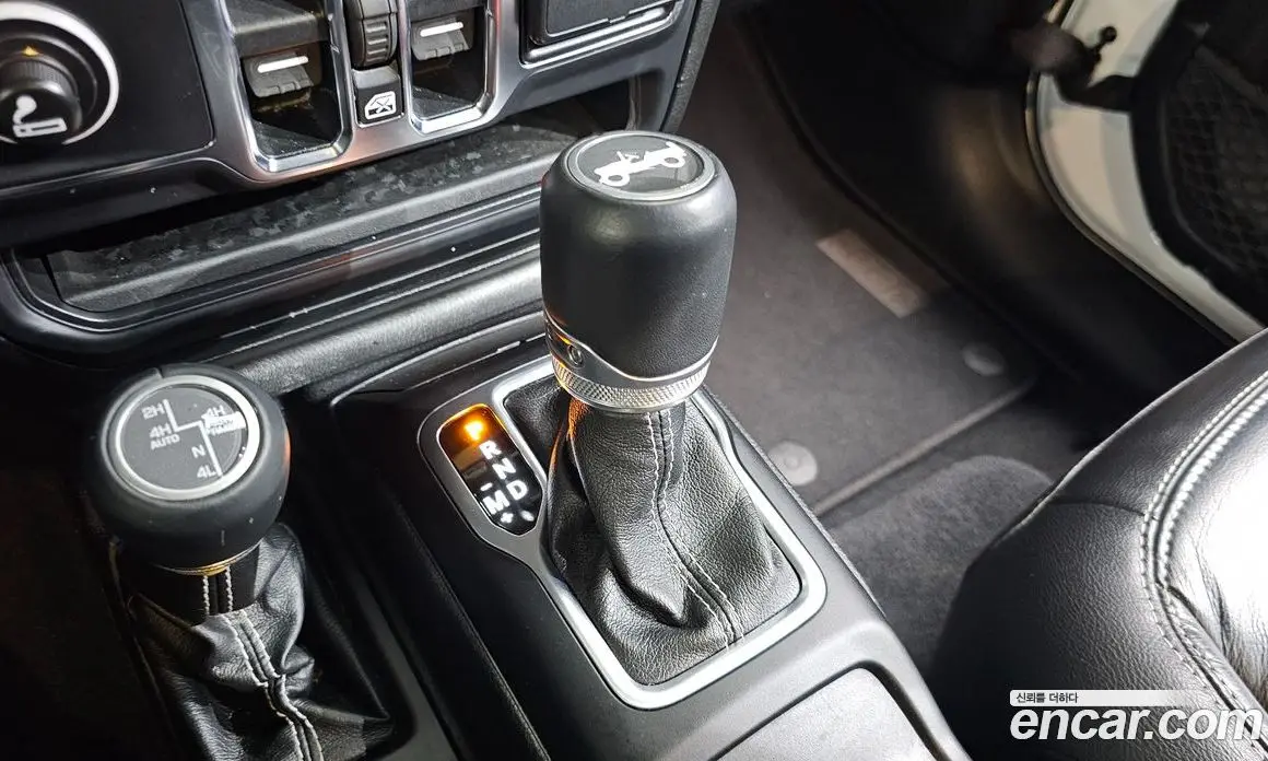 Jeep Wrangler 2019 2.0 автомат (гидро), фото 12 Jeep Wrangler 2019 2.0 автомат (гидро), фото 12
