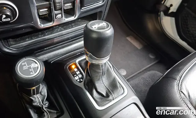 Jeep Wrangler 2019 2.0 автомат (гидро), миниатюра 12