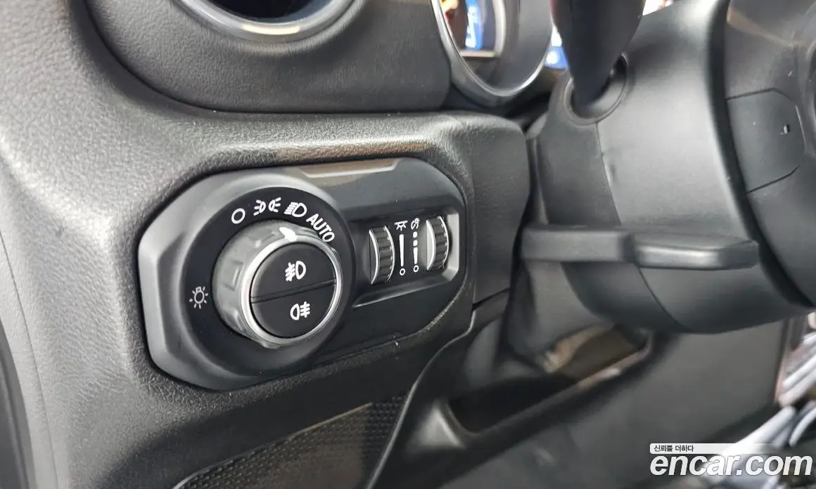 Jeep Wrangler 2019 2.0 автомат (гидро), фото 23 Jeep Wrangler 2019 2.0 автомат (гидро), фото 23