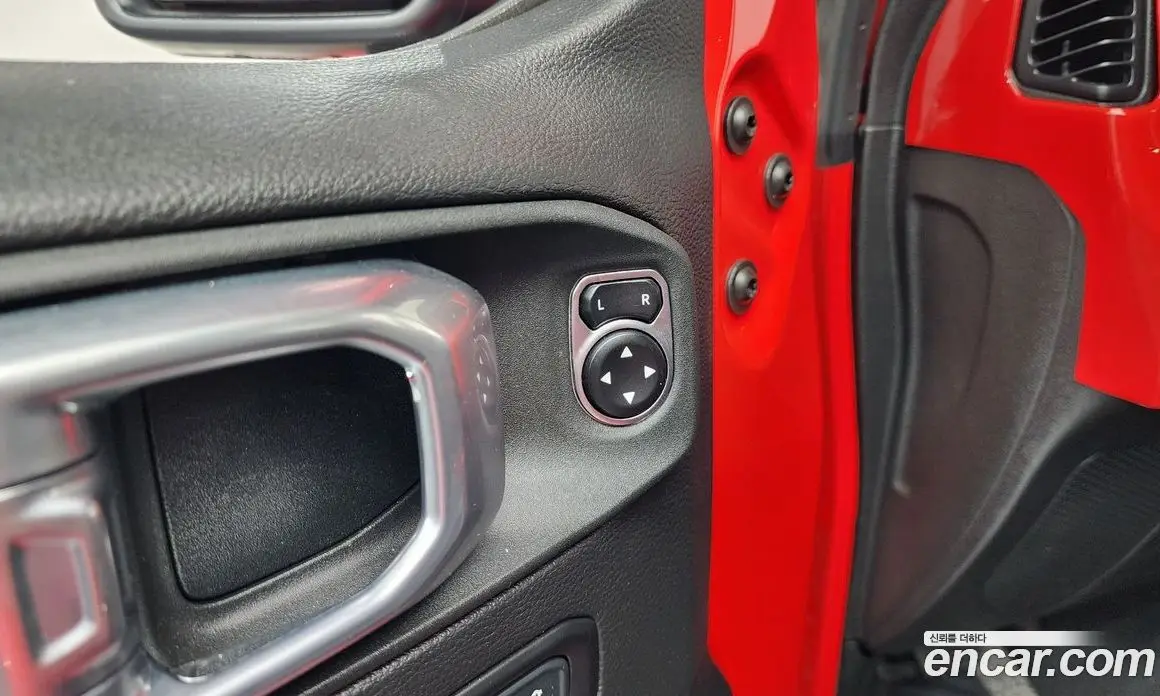 Jeep Wrangler 2021 2.0 автомат (гидро), фото 24 Jeep Wrangler 2021 2.0 автомат (гидро), фото 24