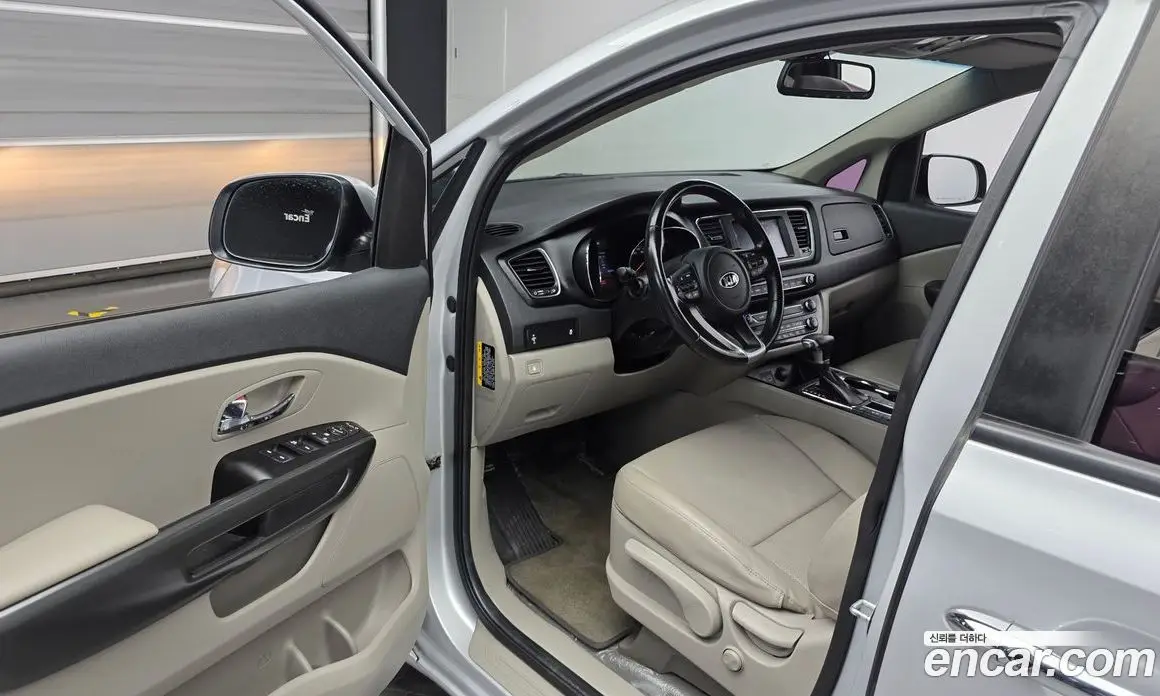 Kia Carnival 2020 2.2 автомат (гидро), фото 10 Kia Carnival 2020 2.2 автомат (гидро), фото 10