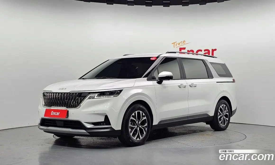 Kia Carnival 2023 3.5 автомат (гидро), фото 1 Kia Carnival 2023 3.5 автомат (гидро), фото 1