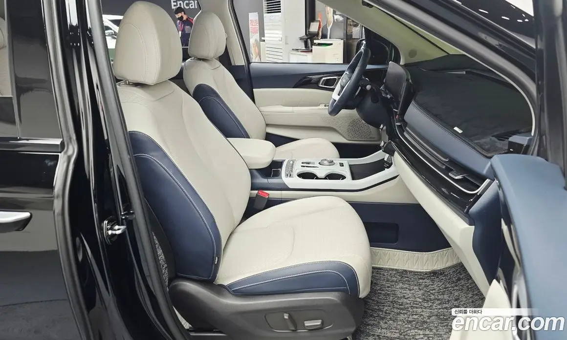 Kia Carnival 2025 1.6 автомат (гидро), фото 16