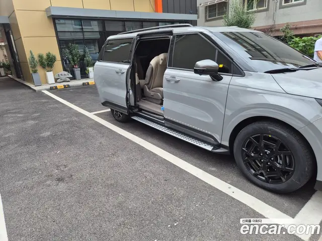 Kia Carnival 2026 1.6 автомат (гидро), миниатюра 3 Kia Carnival 2026 1.6 автомат (гидро), миниатюра 3