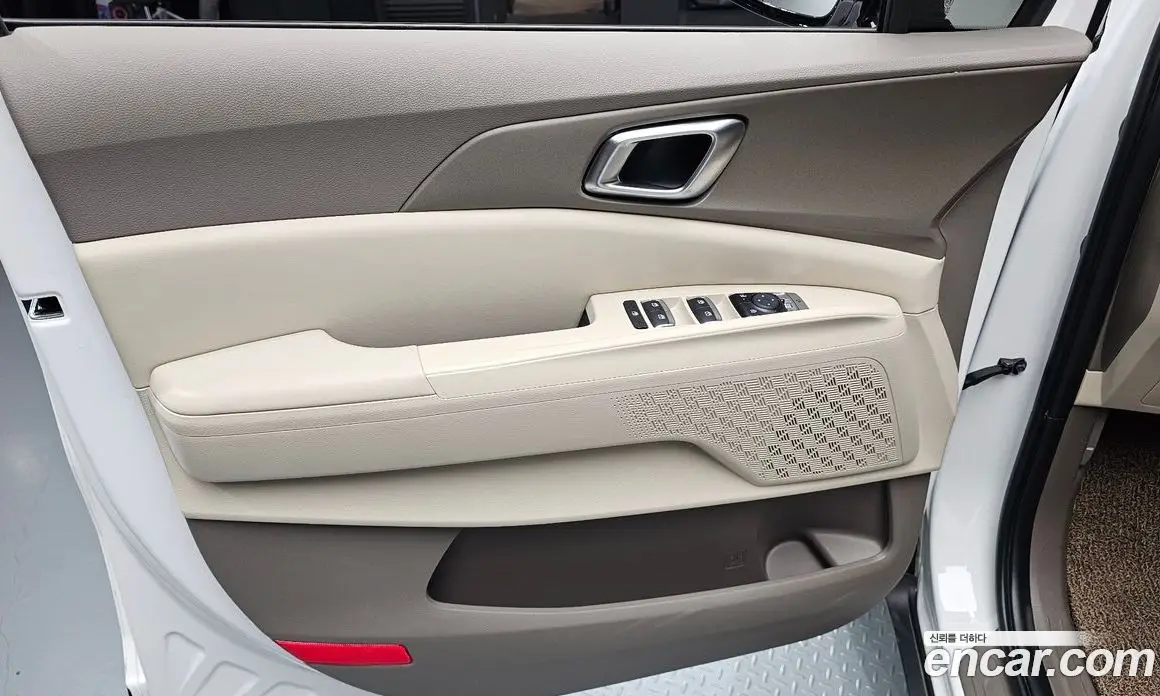 Kia Carnival 2026 1.6 автомат (гидро), фото 14