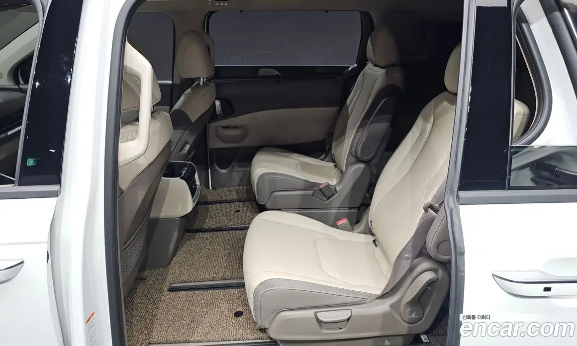 Kia Carnival 2026 1.6 автомат (гидро), фото 17