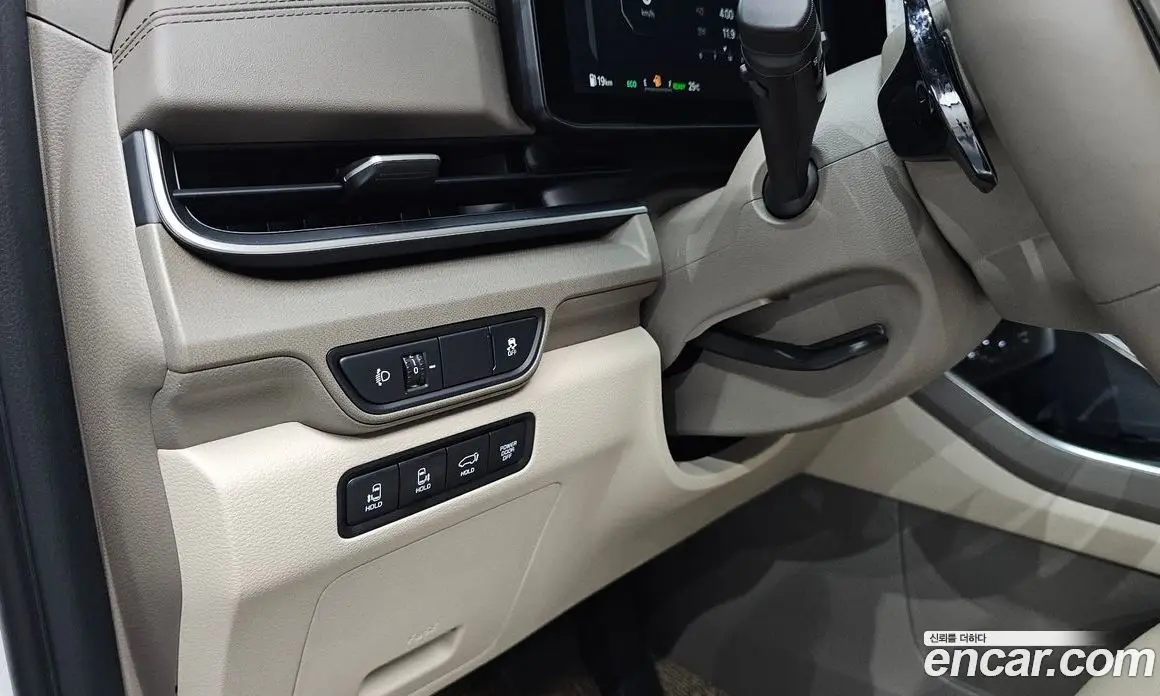 Kia Carnival 2026 1.6 автомат (гидро), фото 23