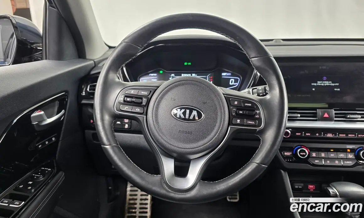 Kia Niro 2021 1.6 автомат (гидро), фото 18