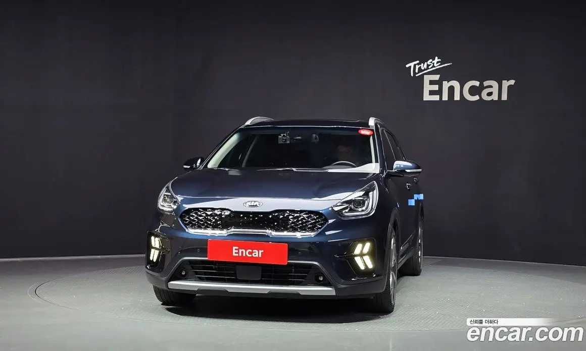 Kia Niro 2021 1.6 автомат (гидро), фото 3