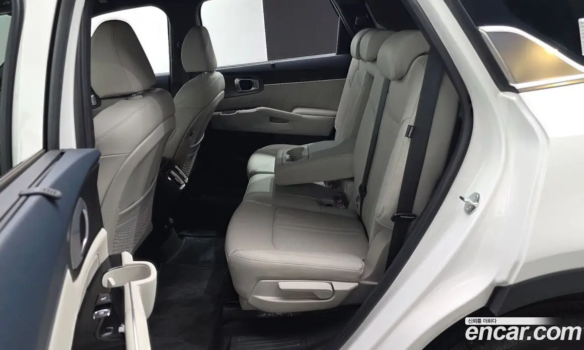 Kia Sorento 2023 1.6 автомат (гидро), фото 18