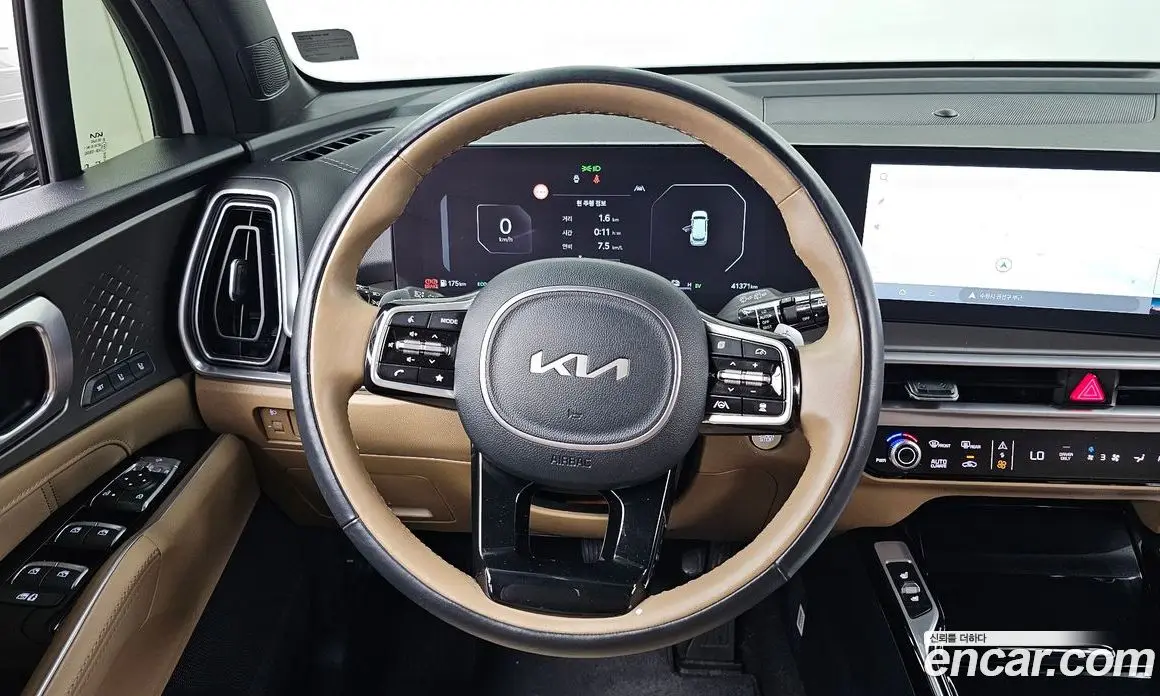Kia Sorento 2023 1.6 автомат (гидро), фото 13 Kia Sorento 2023 1.6 автомат (гидро), фото 13