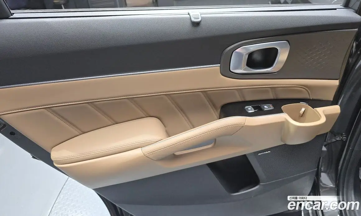 Kia Sorento 2024 1.6 автомат (гидро), фото 15 Kia Sorento 2024 1.6 автомат (гидро), фото 15