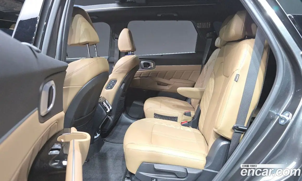 Kia Sorento 2024 1.6 автомат (гидро), фото 18 Kia Sorento 2024 1.6 автомат (гидро), фото 18