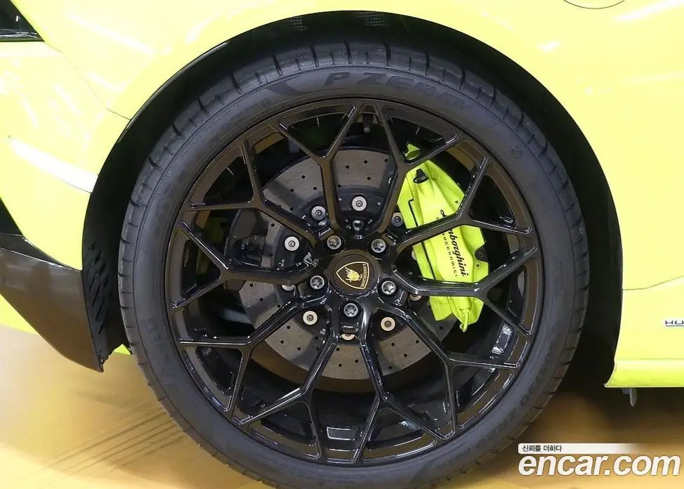 Lamborghini Huracan 2022 5.2 автомат (гидро), фото 14 Lamborghini Huracan 2022 5.2 автомат (гидро), фото 14
